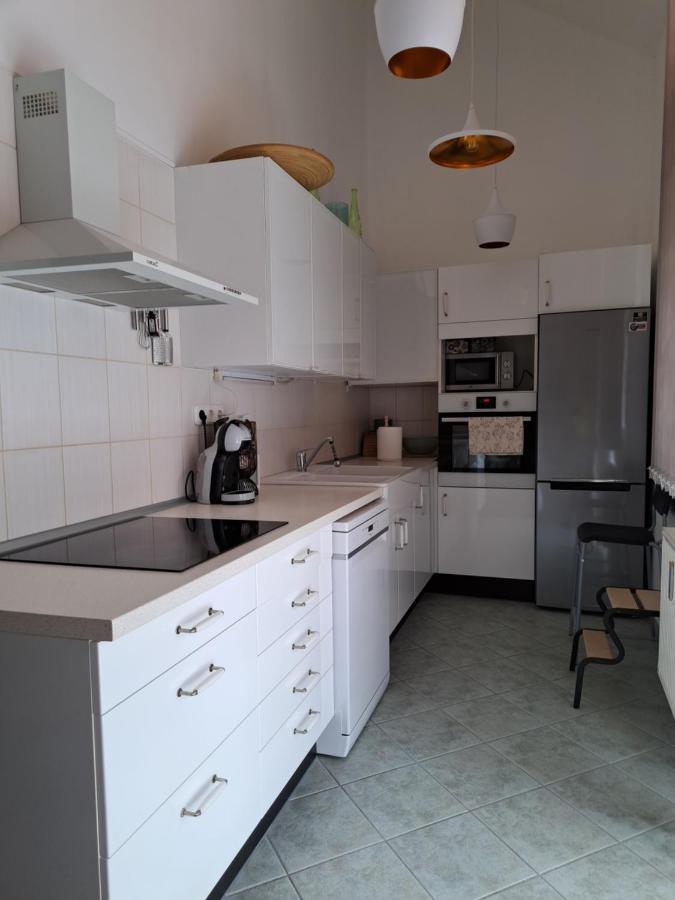 Rozsa Apartman Кестхей Экстерьер фото