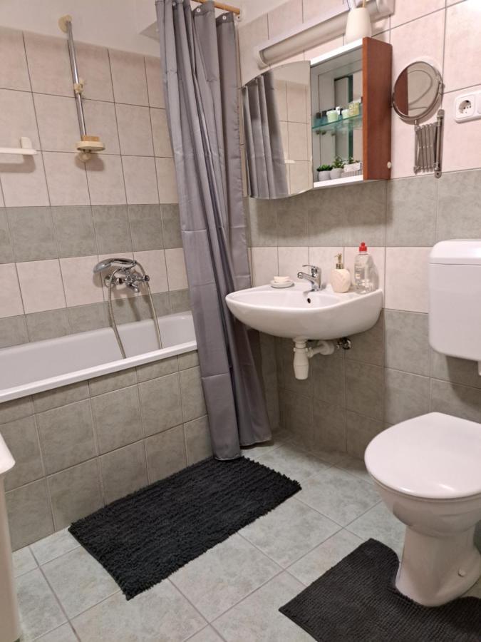 Rozsa Apartman Кестхей Экстерьер фото